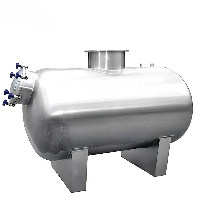Horizontal steel vessel with a circular side opening